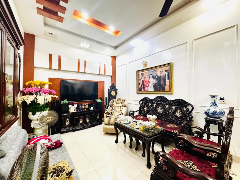 Nhà 3 tầng Hàng Kênh, 60m² giá 3.19 tỷ - Vị trí đắc địa gần trung tâm!