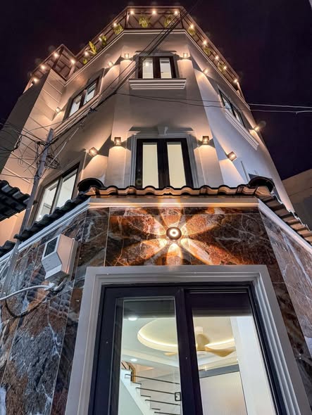 Nhà đẹp 4 tầng Phan Văn Trị, Bình Thạnh, 28m² chỉ 4.98 tỷ - Sẵn sàng ở ngay!