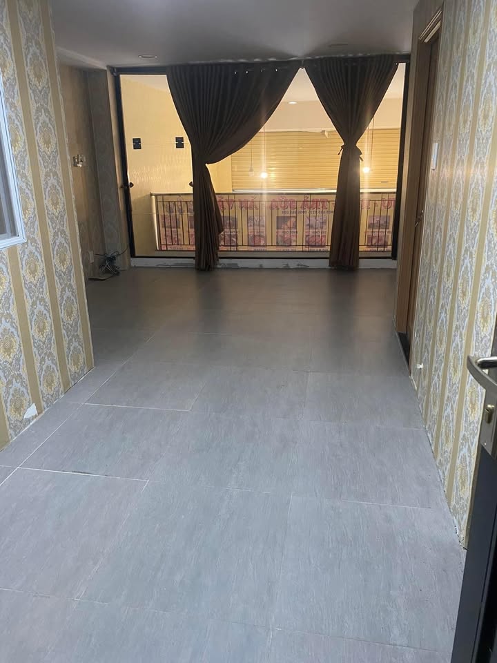 Nhà mặt đường Trần Quang Khải, Sơn Trà 2 tầng - Cho thuê nguyên căn, thuận tiện kinh doanh!