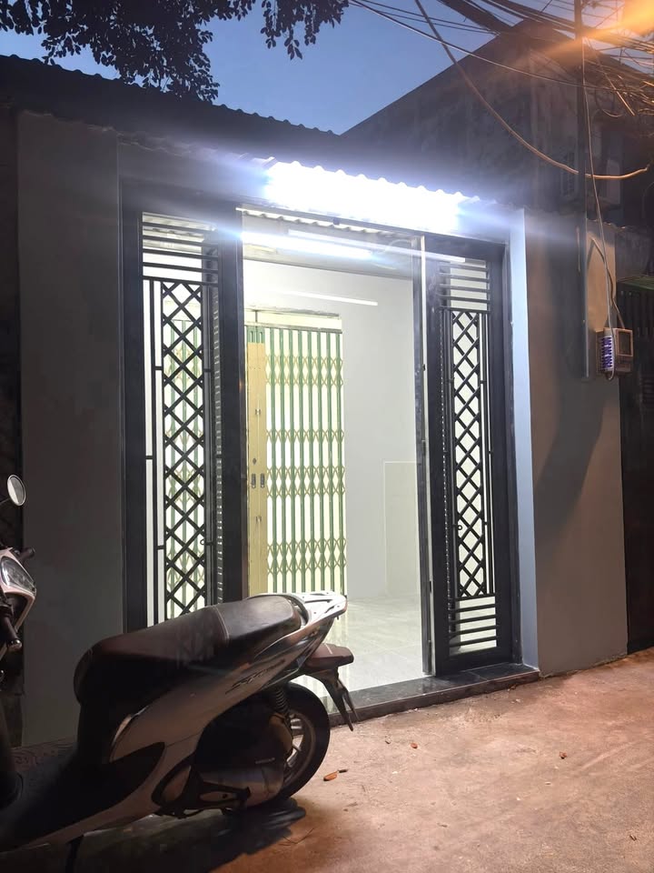 Nhà Bà Điểm 30.4m² giá 1.25 tỷ - Mặt tiền 4m, kinh doanh sầm uất!