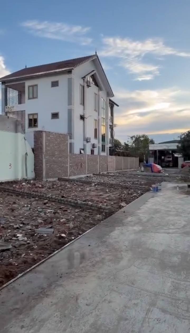 Đất nền Quán Bàu 54m² giá 2.1 tỷ - Ô tô vào thoải mái, chính chủ bán!