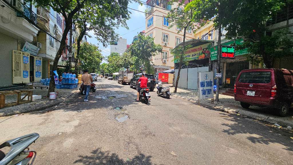 Nhà Phúc Xá 43m² giá 18.3 tỷ - Gara ô tô, thang máy nhập khẩu, kinh doanh đỉnh!