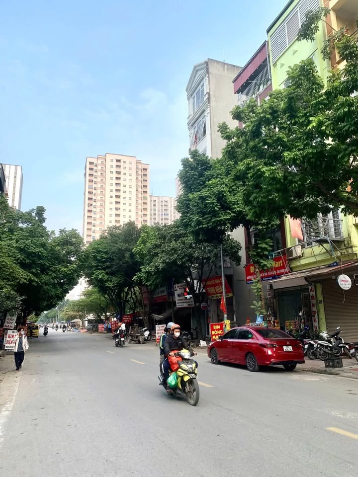 Nhà mặt phố Hoàng Công, Hà Đông 50m² giá 17 triệu - Kinh doanh đa năng!