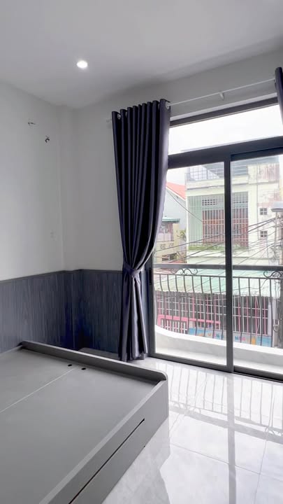 Nhà 4 tầng mặt tiền Võ Văn Dũng 44m² giá 5.7 tỷ - Đường ô tô vào tận nhà!