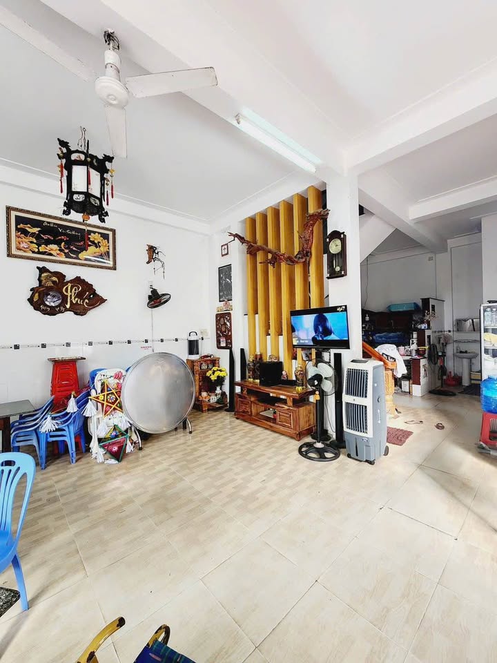 Nhà mặt tiền Đặng Văn Ngữ, Quy Nhơn 69m² giá 8 tỷ - Thiết kế hiện đại, gần cảng!