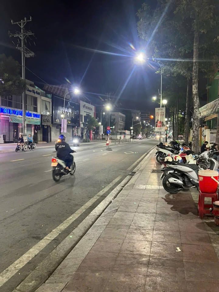 Nhà mặt tiền Nam Kỳ Khởi Nghĩa, Mỹ Tho 182m² giá 30 triệu - Thích hợp kinh doanh!