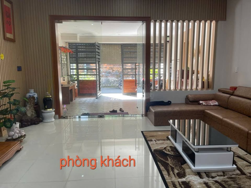 Nhà 1 trệt 2 lầu tại Bảo Lộc, 135m² giá 4 tỷ - Sẵn sàng vào ở!