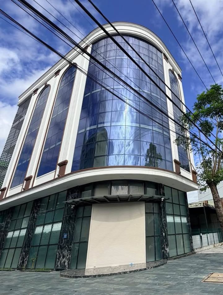 Tòa nhà văn phòng cho thuê tại đường Phạm Hùng, quận Cẩm Lệ, Đà Nẵng - Diện tích 200m², giá thỏa thuận!