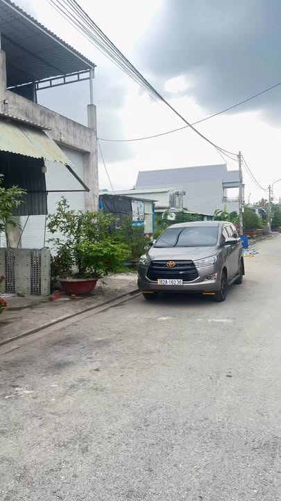 Đất nền mặt tiền đường E, Chợ Long Cang 130m² giá chỉ 1.6 tỷ - Cơ hội đầu tư tuyệt vời!