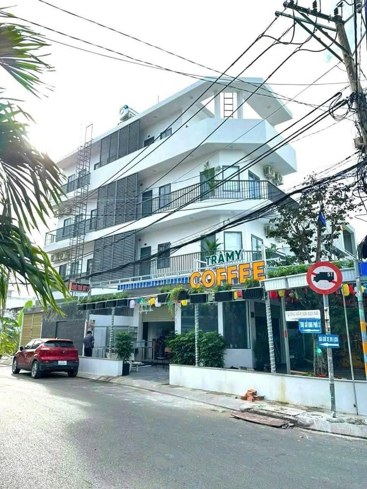 Shophouse 4 Tầng Đường 182, Thủ Đức, 200m² - Đầu Tư Sinh Lời Cao!