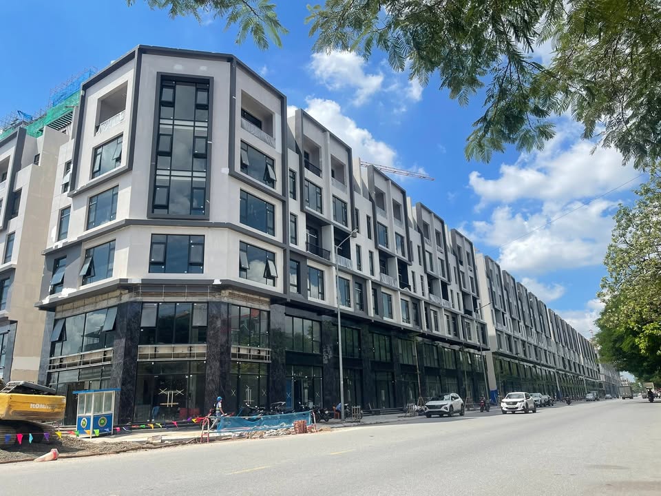 Shophouse Tổng Kho 3 Lạc Viên Hải Phòng 78m² giá 14 tỷ - Vị trí giao thông thuận lợi!