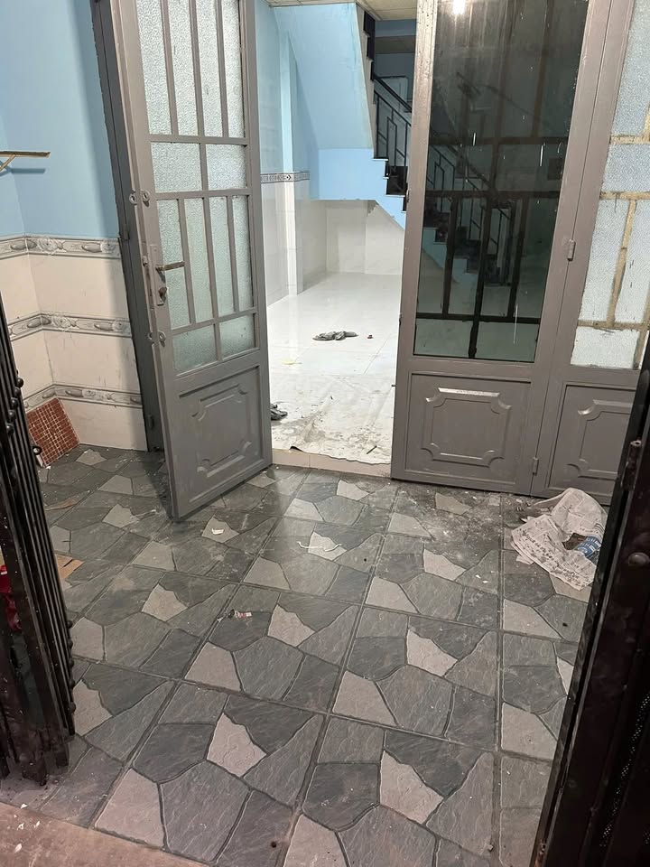 Nhà cho thuê Hóc Môn 40m² giá chỉ 6 triệu - Hẻm xe tải rộng rãi!