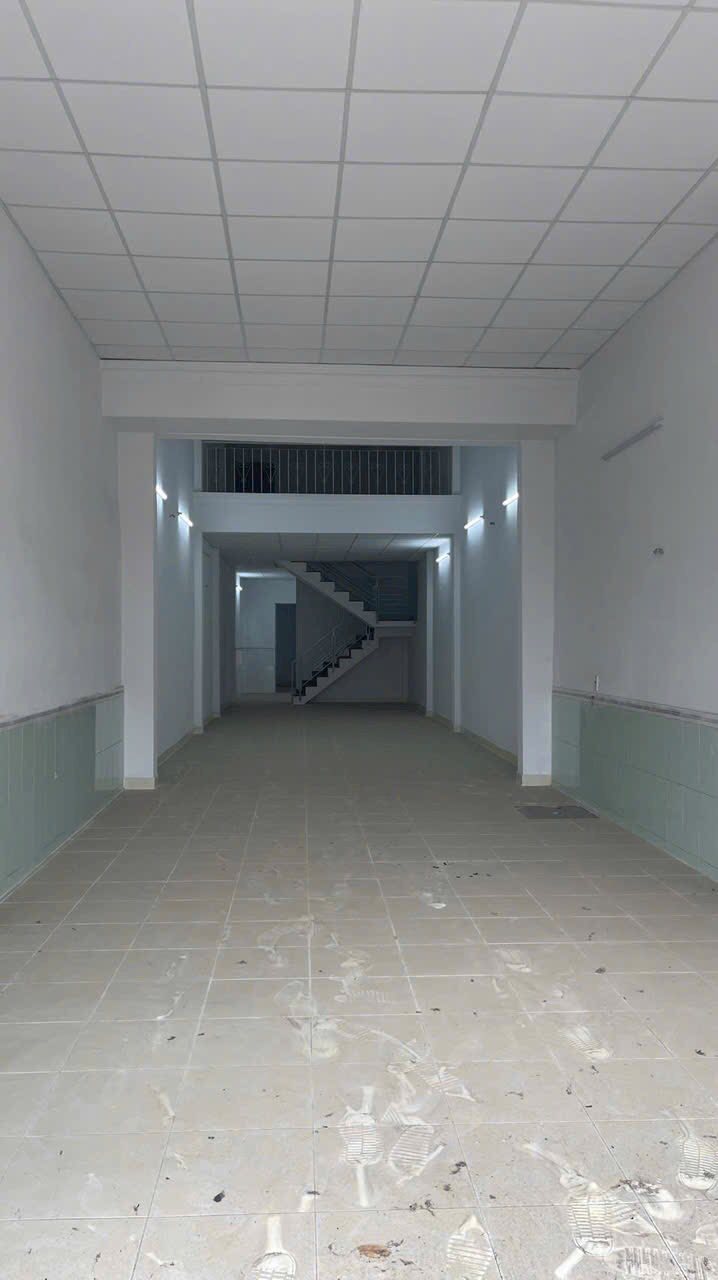 Nhà cho thuê mặt tiền đường Nguyễn Thị Ngâu, Hóc Môn, 112m² - Giá tốt 8 triệu/tháng!