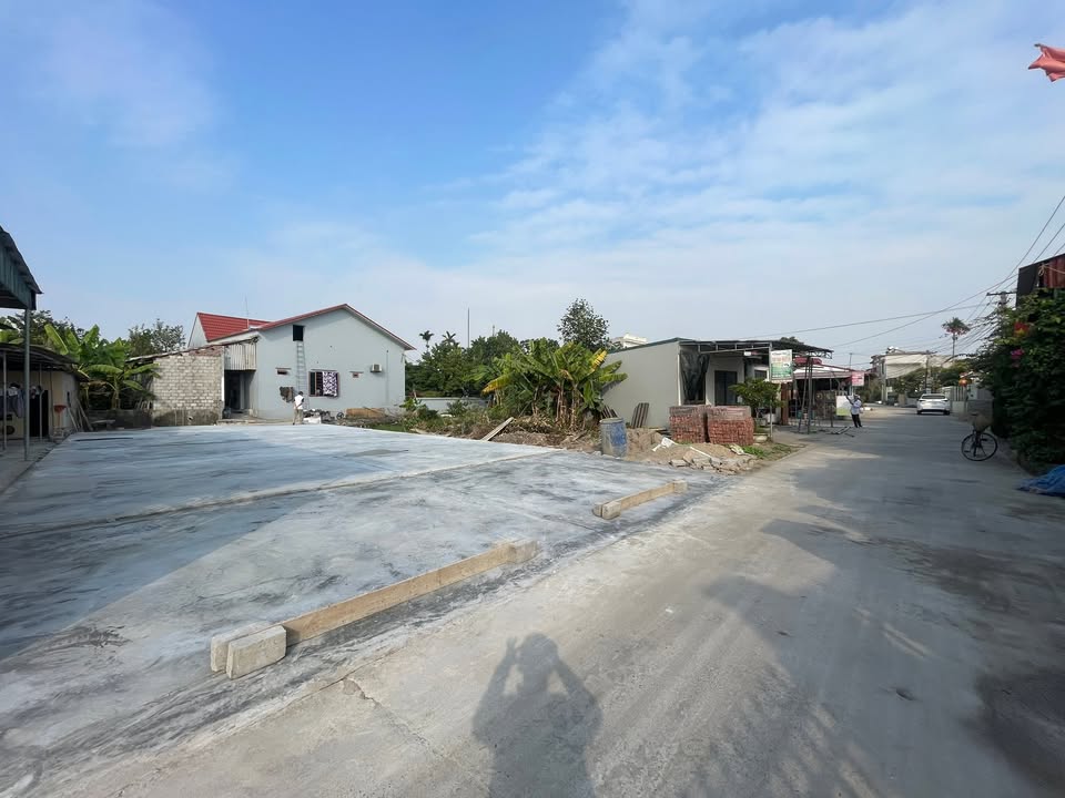 Mặt bằng cho thuê tại thôn Tân Thái, xã Quỳnh Hồng 200m² - Đường xe tải vào tận nơi!