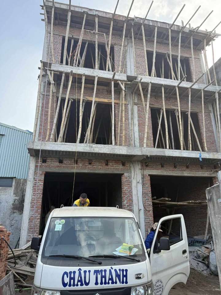 Nhà mặt hồ Trần Hưng Đạo, 51m², giá 3.7 tỷ - Không thể bỏ lỡ!