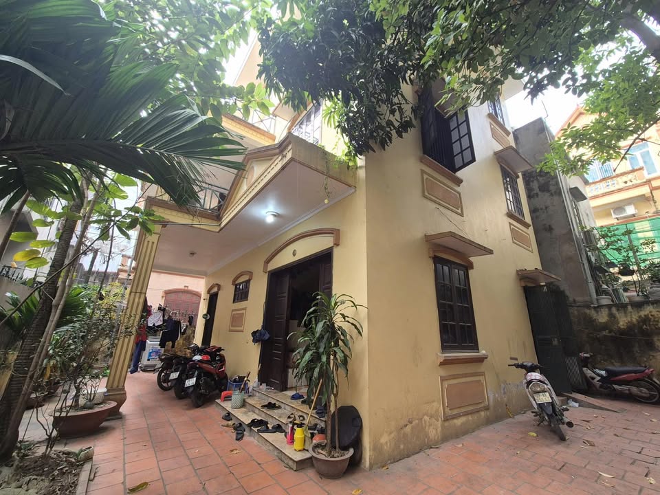 Phòng cho thuê ngõ 79 Trần Cung, 40m² giá 4.5 triệu - Không gian thoải mái, an ninh tốt!