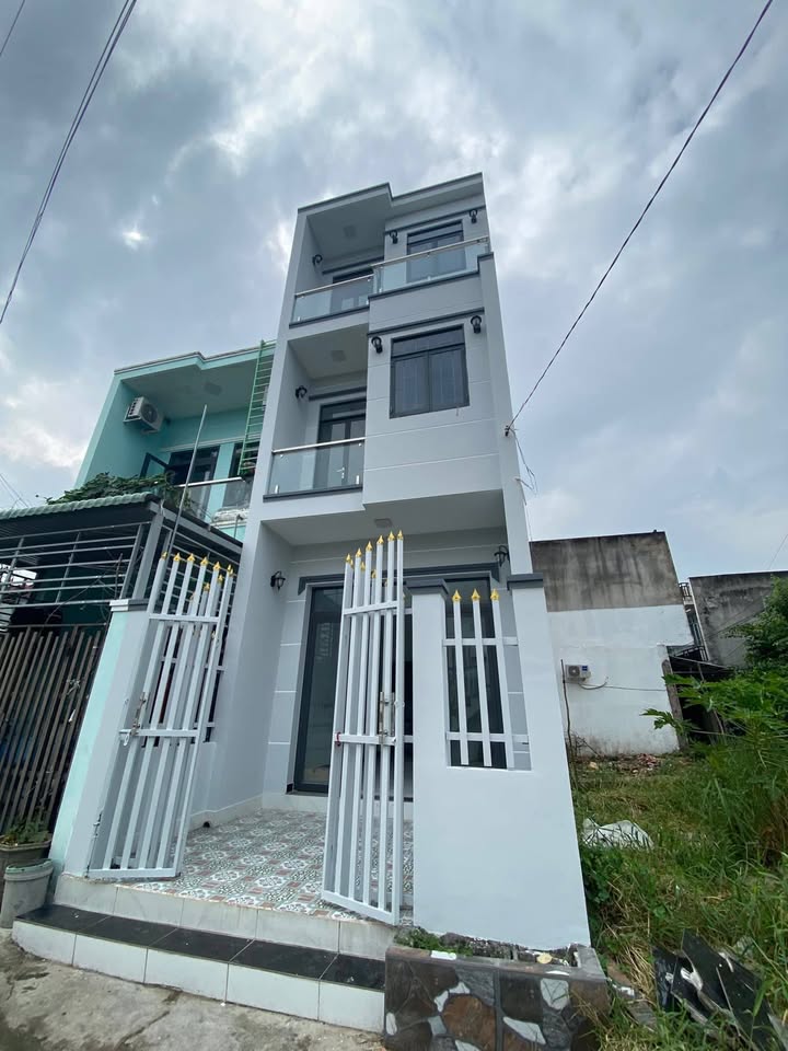 Nhà chính chủ tại Cần Giuộc, Long An 50m² giá 1.98 tỷ - Sổ hồng đầy đủ!