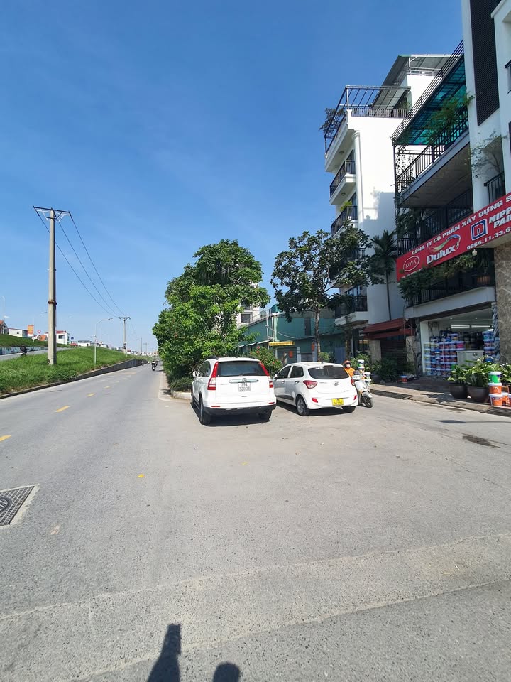 Đất Ngọc Thụy 35m² giá 7 tỷ - Siêu hiếm, ô tô vào tận đất!