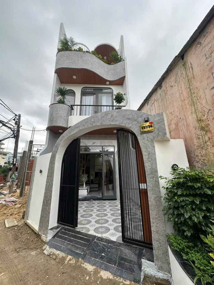 Nhà mặt tiền Nguyễn Lương Bằng, Đà Nẵng 73m² giá 6.1 tỷ - Đầu tư sinh lời ngay!