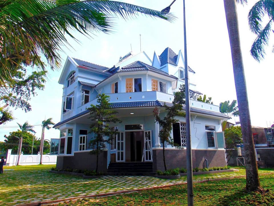 Biệt thự Lái Thiêu, Bình Dương 3200m² giá 70 tỷ - Sẵn sàng vào ở!