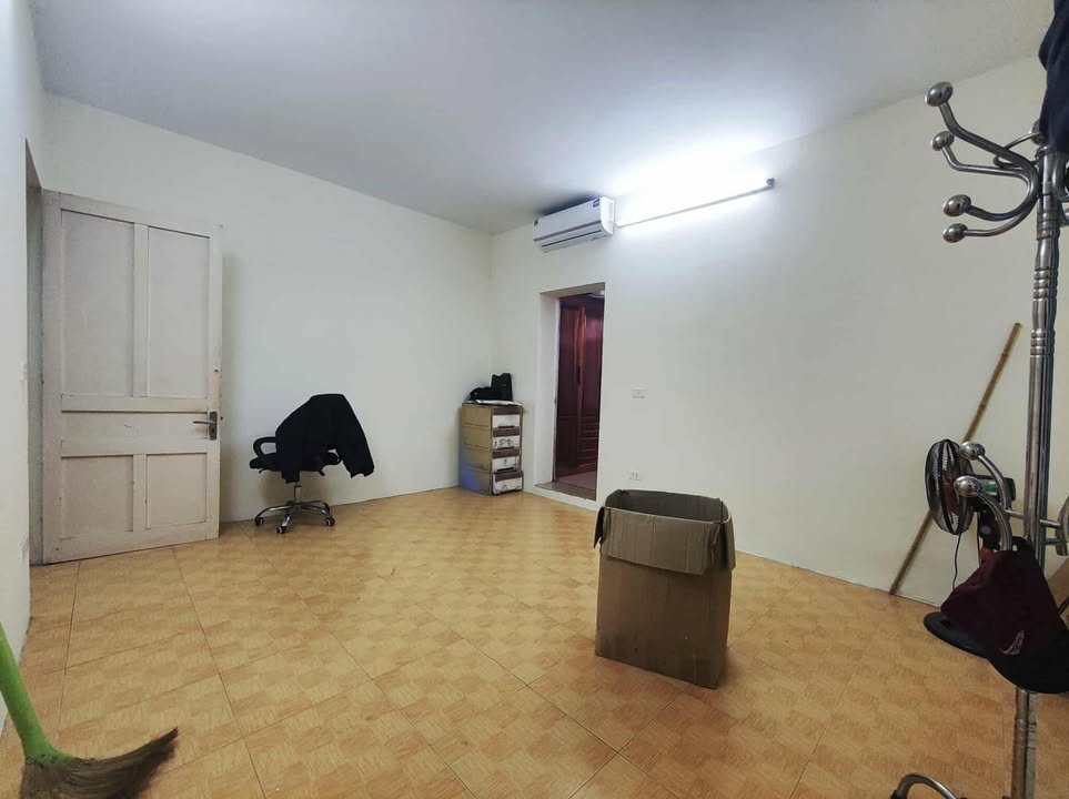 Căn hộ tập thể Giảng Võ, Ba Đình 80m² chỉ 7 triệu - Không thể bỏ lỡ!