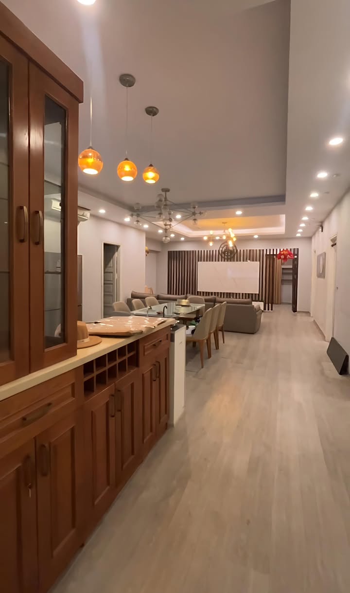 Căn hộ chung cư 57 Láng Hạ 190m² giá 22 triệu - Sẵn sàng vào ở ngay!