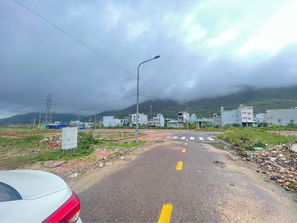 Đất bán Nhơn Phú 100m² giá 2.8 tỷ - Gần Hồ Phú Hòa, thương lượng tốt!