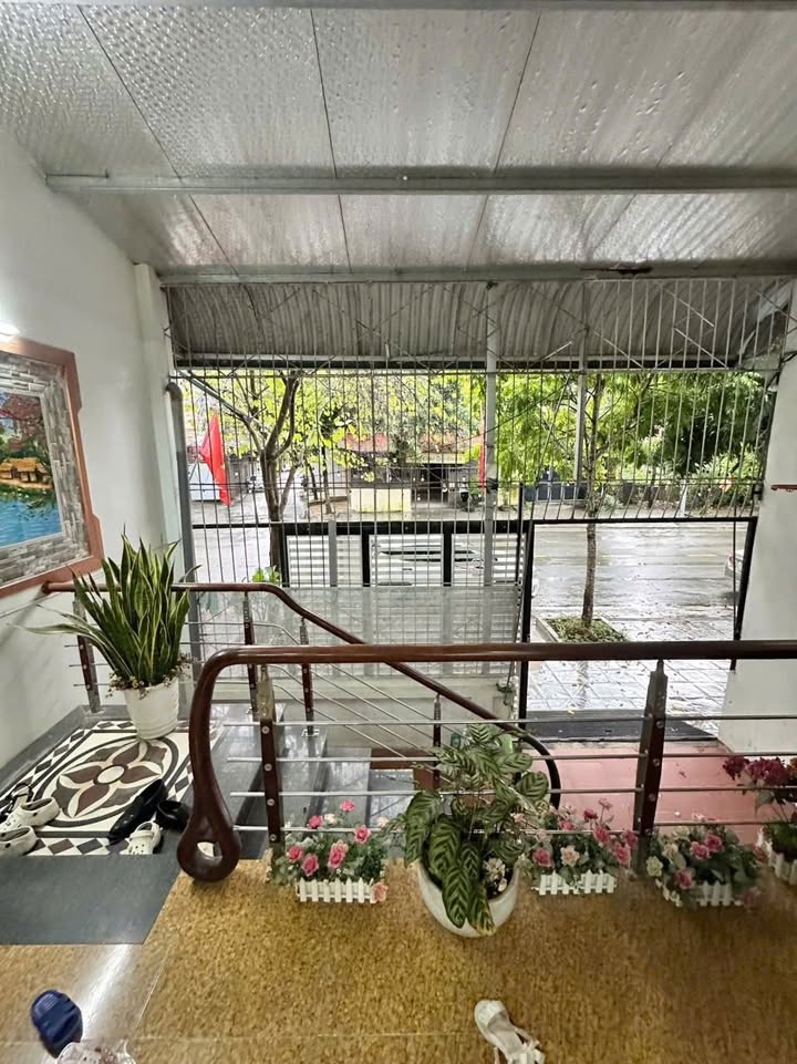 Nhà 3.5 tầng tại Tân Thịnh, Hòa Bình 80m² giá 3 tỷ - Đầy đủ giấy tờ, sẵn giao dịch!