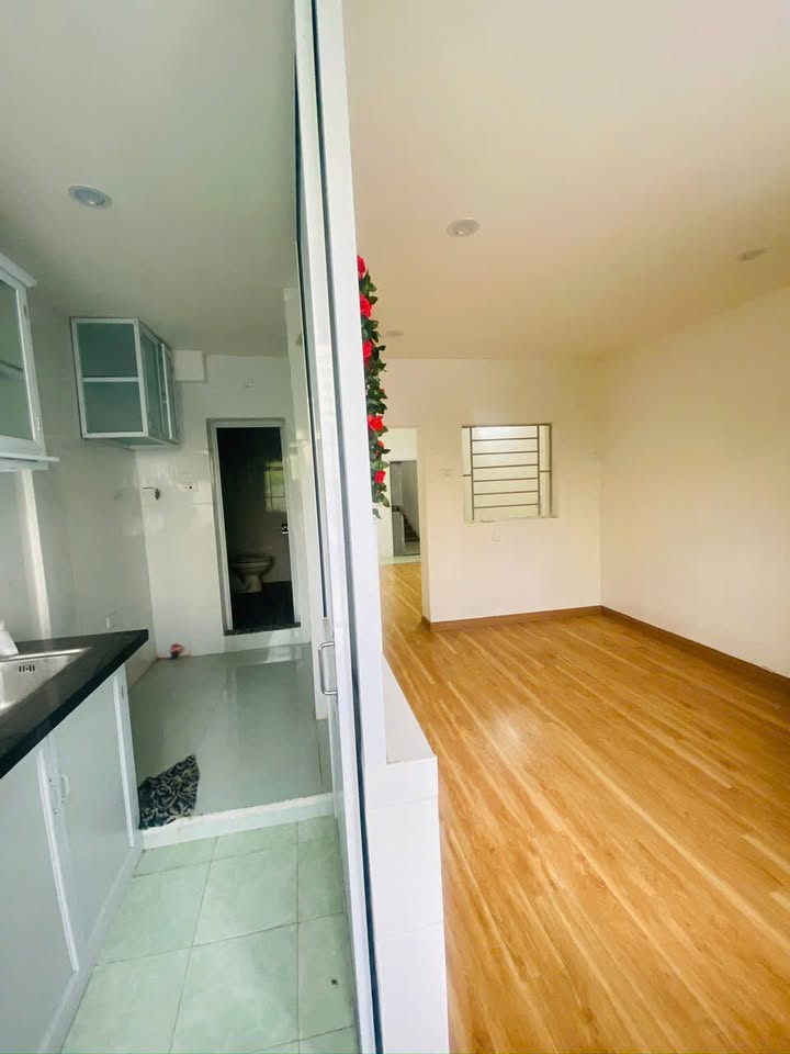 Căn hộ Tập thể Nghĩa Tân, Cầu Giấy 45m² giá chỉ 2.8 tỷ - Thiết kế thông minh!