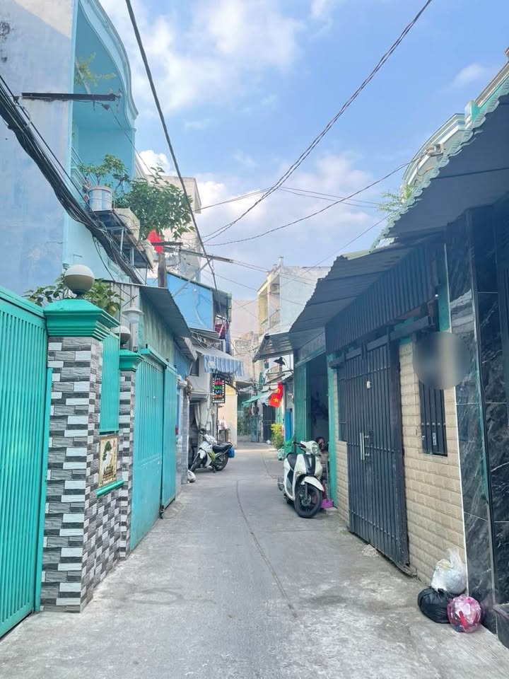 Nhà bán Bình Đông, P15, Q8 - 25.6m², giá 2.78 tỷ - Sổ hồng riêng, hẻm thông thoáng!