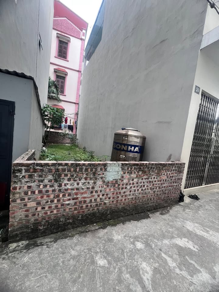 Đất Thanh Am Long Biên 34m² giá 4.05 tỷ - Cơ hội đầu tư hấp dẫn!