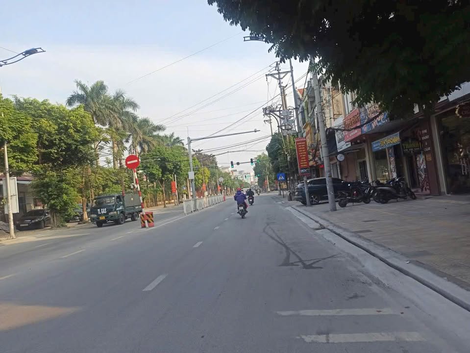 Nhà 3 tầng mặt Lý Thường Kiệt, Phủ Lý 73m² giá chỉ 5 tỷ - Vị trí kinh doanh đắc địa!