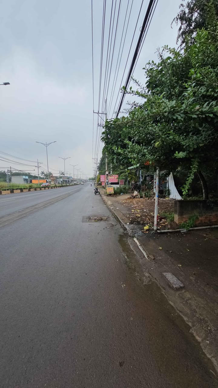 Nhà mặt tiền đường ĐT 741, Tân Phú, Đồng Phú, Bình Phước - Giá 1.65 tỷ, thuận tiện buôn bán!