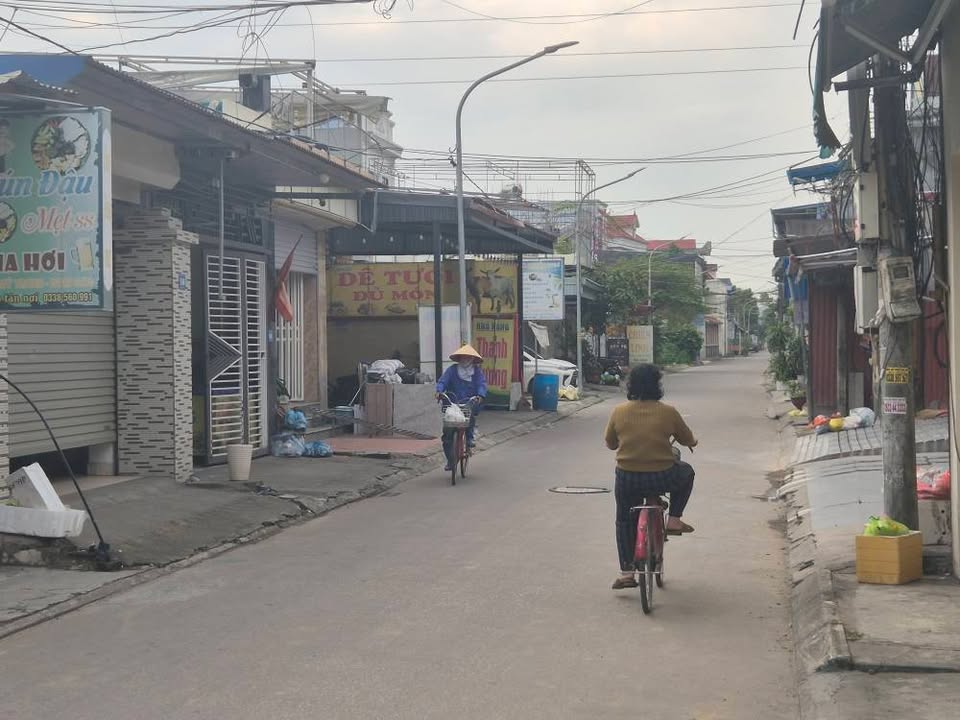 Nhà mặt đường Quỳnh Cư, Hùng Vương 4 triệu/tháng - Vừa ở vừa kinh doanh!