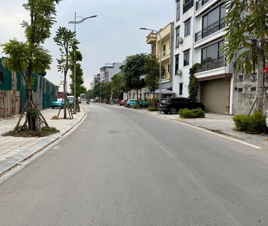 Nhà Ngọc Thụy 74m² giá 12 tỷ - Ô tô vào tận nhà, kinh doanh nhỏ lý tưởng!