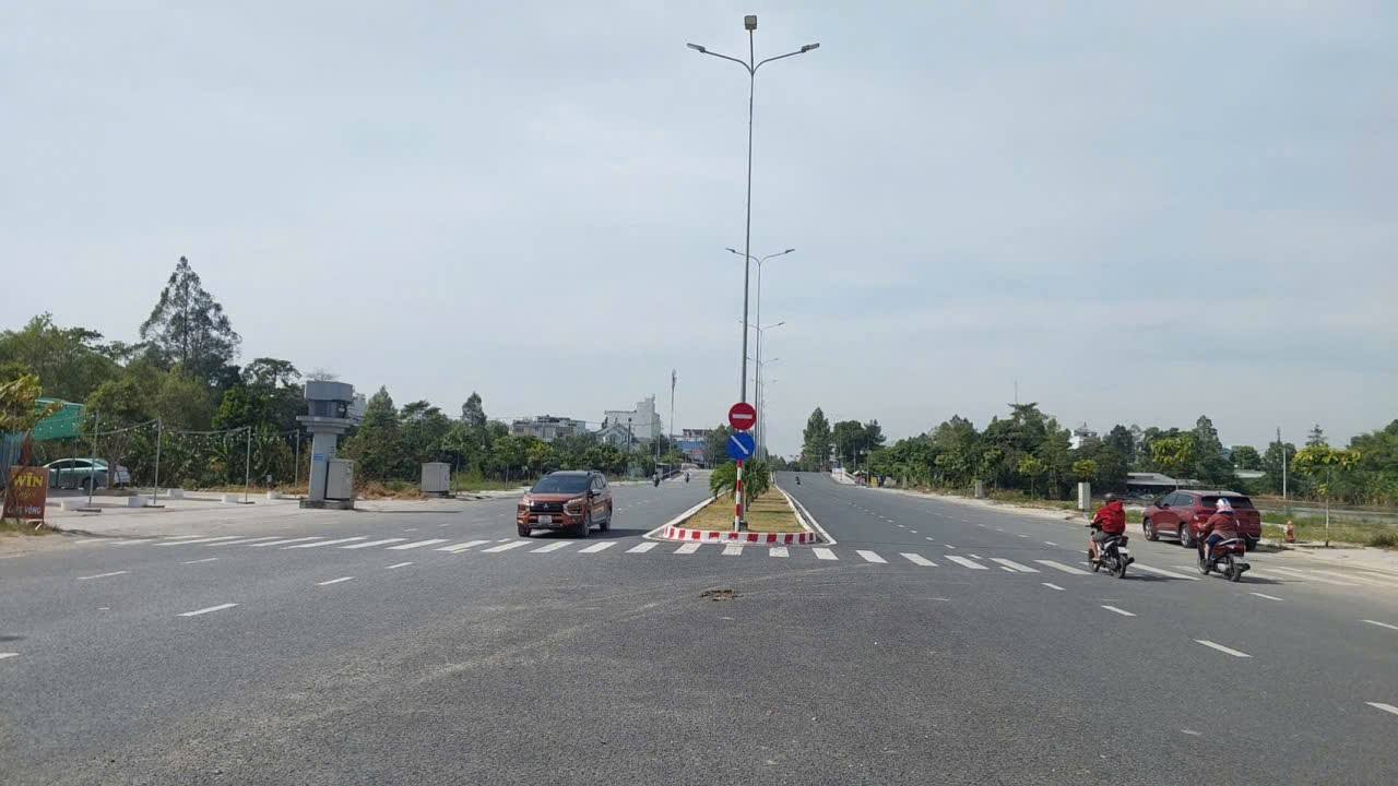 Nhà kho 451m² đường Lê Trọng Tấn, Long Xuyên - Giá 1x tỷ, thương lượng!