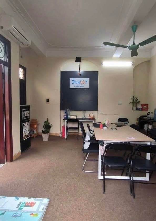 Văn phòng cho thuê tại Ngõ 95 Hoàng Cầu, 25m² chỉ 4.5 triệu - Lô góc, ô tô vào tận nơi!