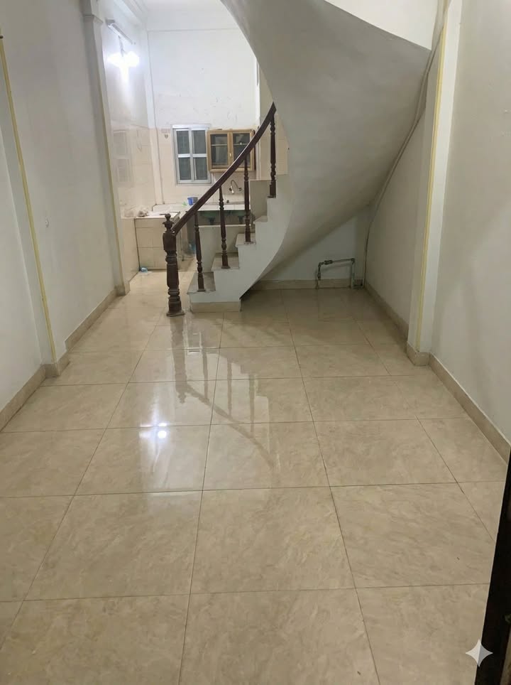 Nhà nguyên căn 4 tầng tại ngõ 203 Kim Ngưu, giá 7.5 triệu - Vào ở ngay!