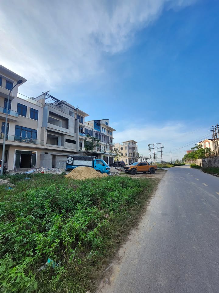 Nhà 3 tầng 128m² Hưng Lộc giá 6 tỷ - Đầu tư sinh lời ngay!