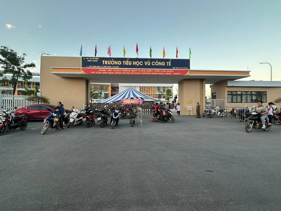 Nhà 3 tầng Hải Bối - Đông Anh 101m² giá 9 tỷ - Sẵn sàng vào ở ngay!