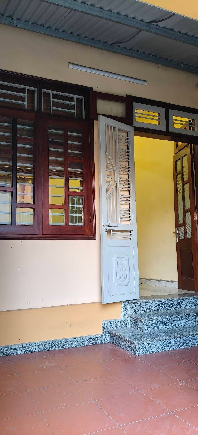 Nhà riêng ngõ 110 Phai Luông 66.9m² giá 1.7 tỷ - Thiết kế cốt lệch tiện lợi!