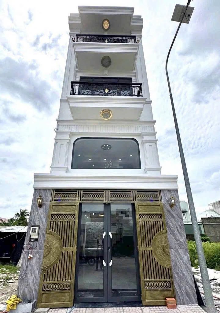 Nhà đẹp 51m² đường Hiệp Bình, Thủ Đức - Ô tô vào tận nhà chỉ 7.9 tỷ!