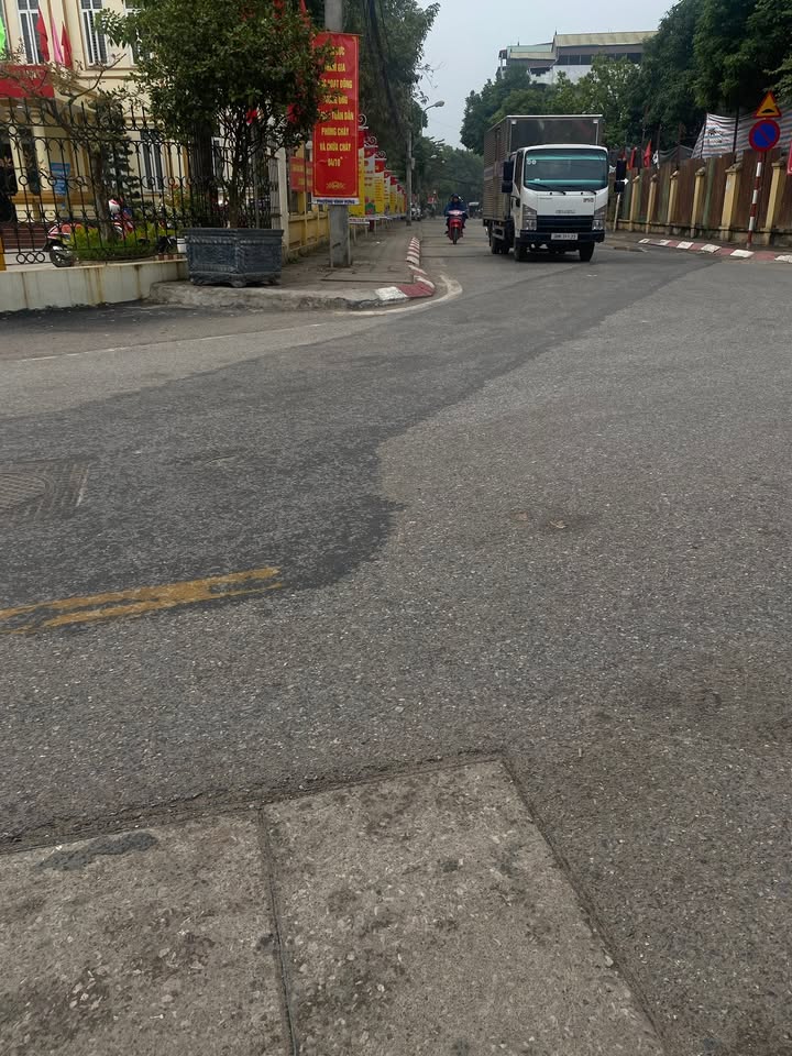 Bán nhà mặt phố Thanh Đàm 88m² - Kinh doanh sầm uất, vỉa hè rộng