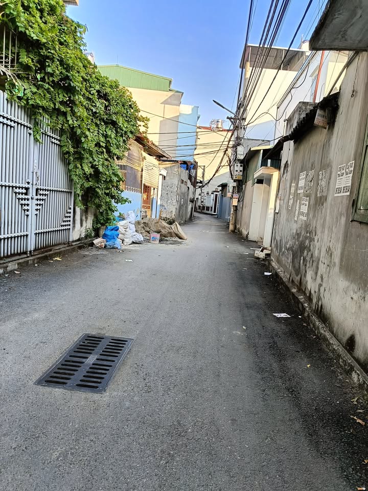 Đất nền Ngũ Hiệp, Thanh Trì 48m² giá 5.2 tỷ - Ô tô tránh 15m, khu vực thuận lợi!