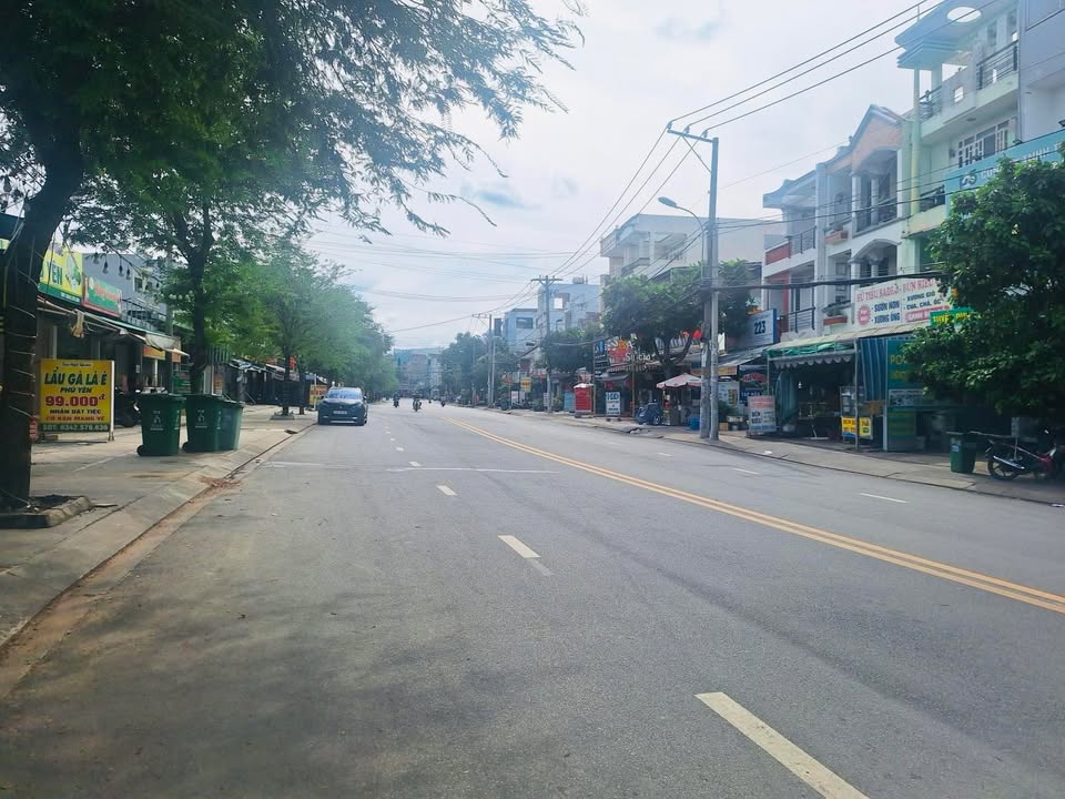 Nhà mặt tiền Làng Tăng Phú, Quận 9, 118.5m² giá 13.5 tỷ - Xây mới 6 tầng