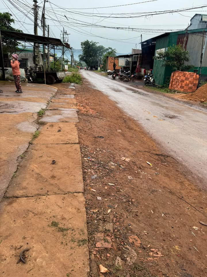 Đất thổ cư Ea Hiao 125m² giá 1.63 tỷ - Khu vực kinh doanh sôi động!