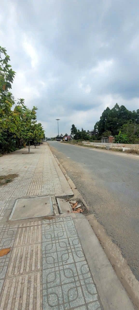 Đất thổ cư 4500m² mặt tiền đường Huỳnh Tấn Phát Bến Tre giá 13.5 tỷ - Cơ hội đầu tư sinh lời!