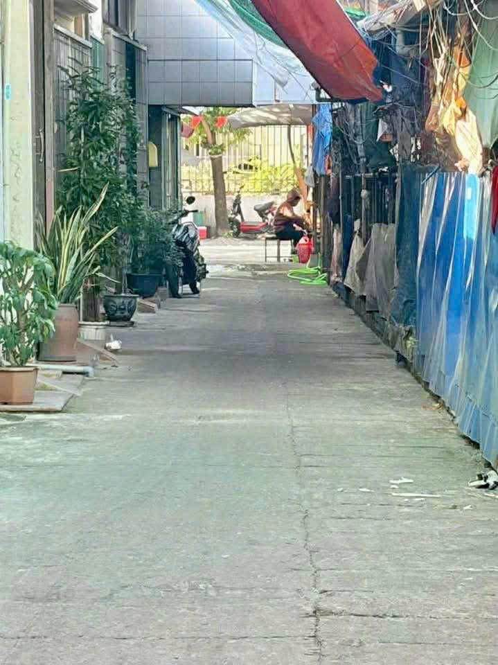 Nhà 3 tầng lô góc Trần Nhật Duật, Nam Định 42m² giá 1.96 tỷ - Tiềm năng kinh doanh cao!