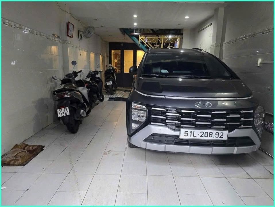 Nhà Mặt Tiền Trần Quang Diệu, Quận 3, Diện tích 67m², Giá 40 triệu - Thích hợp văn phòng, studio!