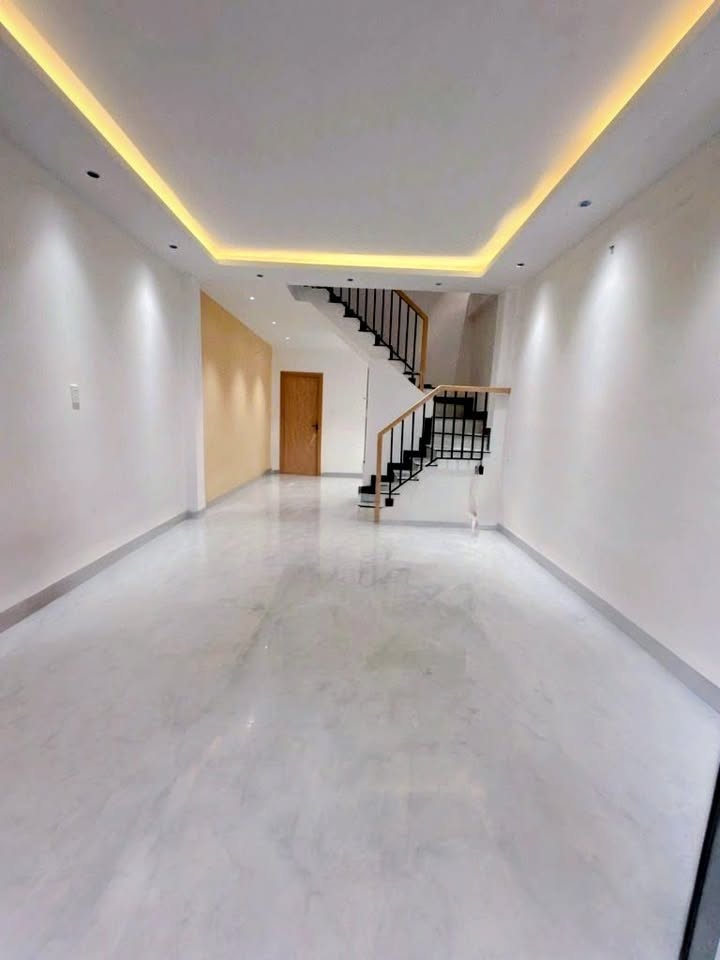 Nhà phố Bình Trị Đông 60m² giá 5.6 tỷ - Sổ hồng chính chủ, công chứng ngay!